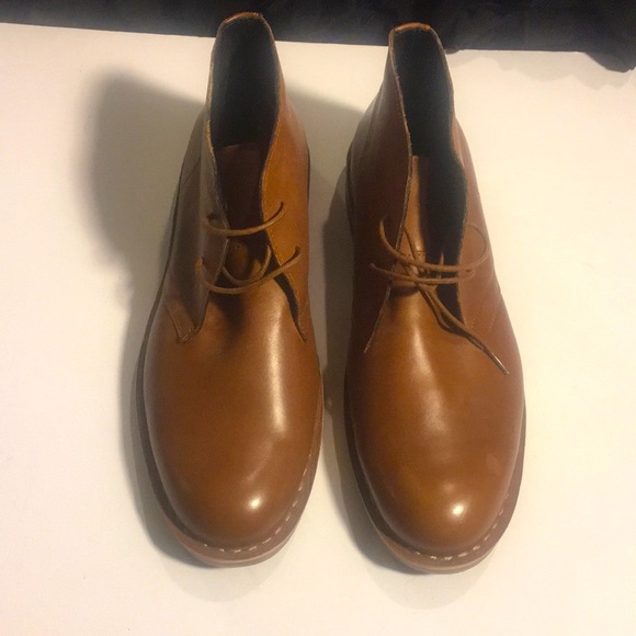 The RAIL TEMPE CHUKKA BOOT - Picture 1 of 5